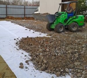 Як зробити экопарковку на дачі своїми руками — відео