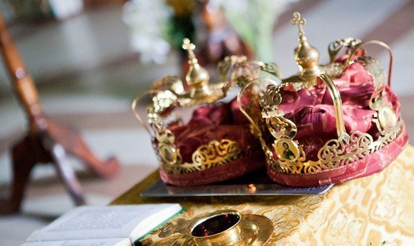 Що потрібно для вінчання в храмі і костелі