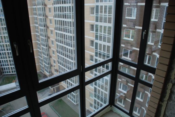 Французький балкон – витончене рішення плюс 3 квадратних метра площі