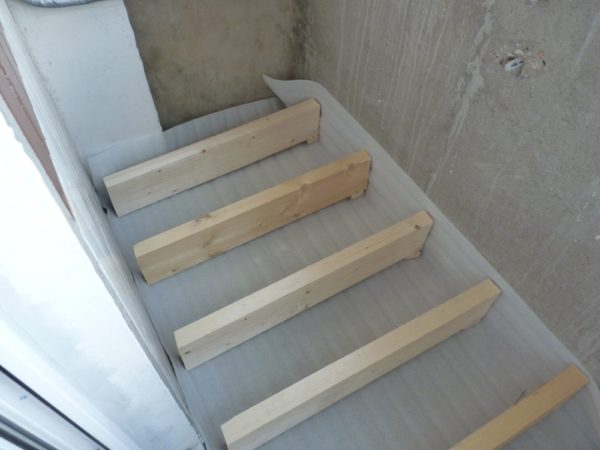 Як утеплити балкон зсередини своїми руками – найбільш прості та ефективні способи проведення робіт