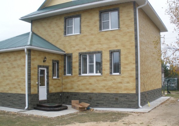 Як обробити будинок сайдингом красиво, стильно і правильно
