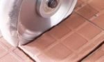 Як кладуть плитку у ванній професіонали