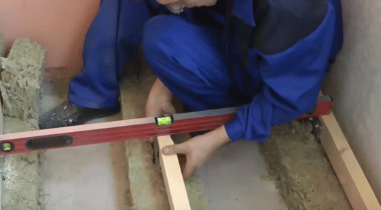 Як зробити підлогу на балконі — 3 найкращих варіанти і їх особливості