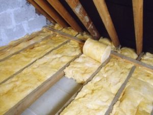 Утеплення стелі в приватному будинку — 7 способів проведення робіт