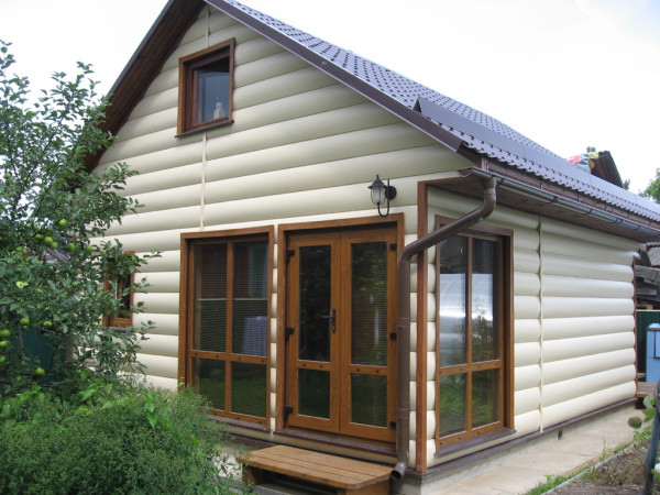 Обшивка будинку сайдингом: покрокова інструкція Обшивка будинку сайдингом: покрокова інструкція