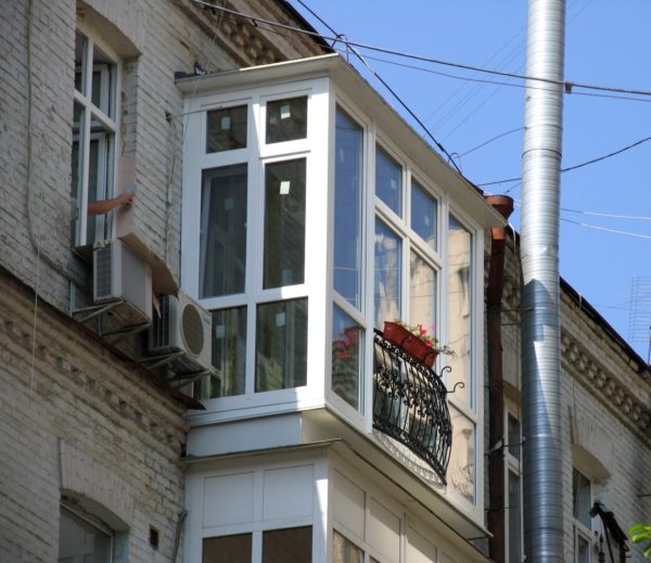 Французький балкон – витончене рішення плюс 3 квадратних метра площі