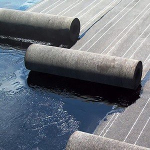Рулонна гідроізоляція: види, технологія укладання