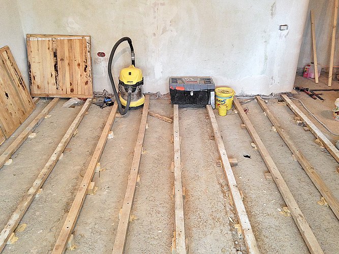 Опис процесу укладання паркетної дошки на деревяну підлогу