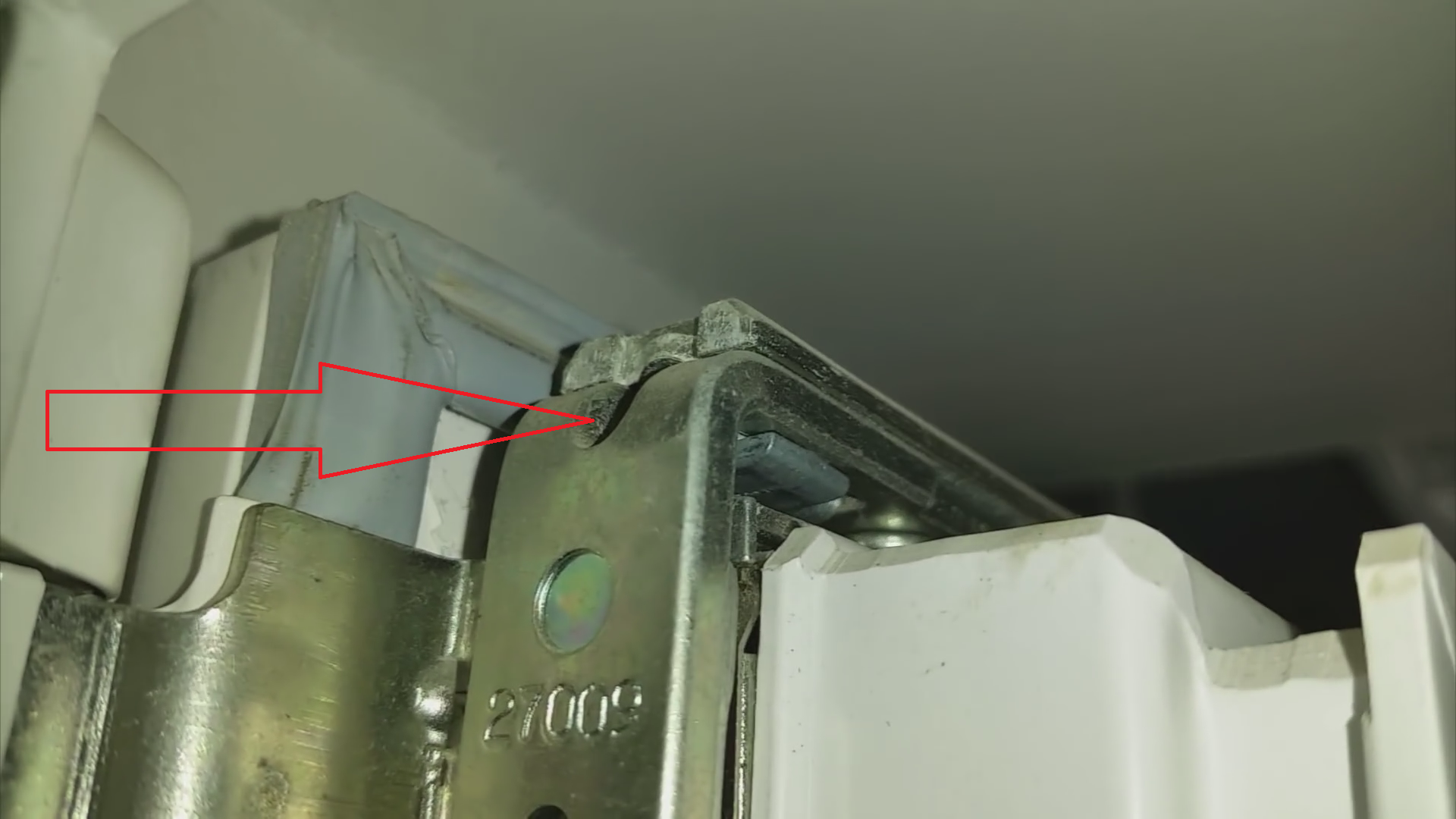 Як виконується регулювання пластикових вікон і дверей самостійно — прості інструкції для кращого результату