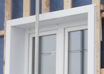 Оздоблення вікон сайдингом: використовуємо приоконную планку і фінішну рейку