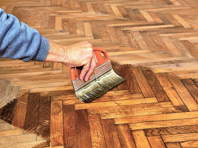 Яка витрата лаку для паркету на 1 м2