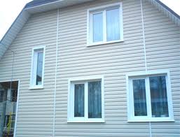 Облицювання будинку сайдингом: від першого виміру, до останнього цвяха Облицювання будинку сайдингом: від першого виміру, до останнього цвяха