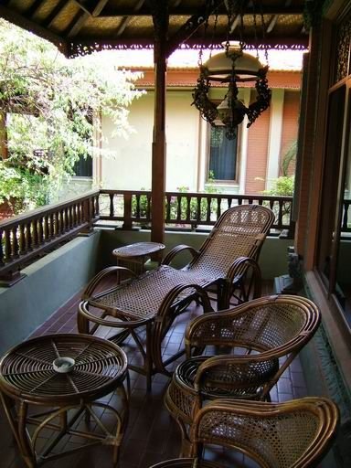 Як зробити балкон: фантазуючи, можна створити райське містечко в своєму житлі