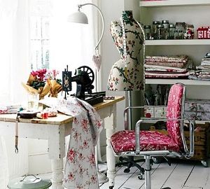 Як зробити стіл для швейної машинки своїми руками