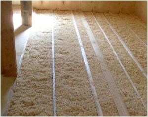 Тирсу як утеплювач горища, підлоги, стін