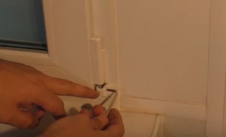 Як самостійно відрегулювати пластикові вікна: 3 основні операції, які легко освоїти кожному