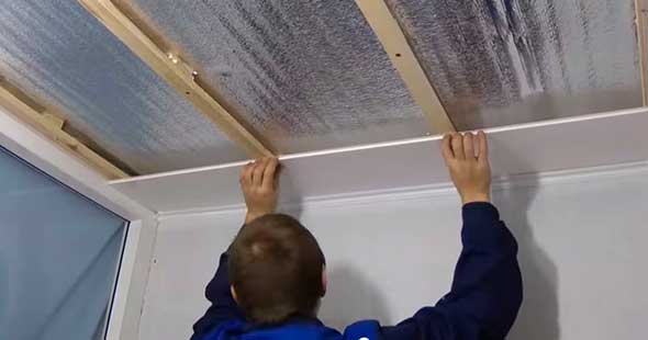 Обробка лоджії пластиковими панелями – як зробити ремонт з мінімальними витратами