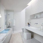 Фото дизайну ванної кімнати в білих тонах