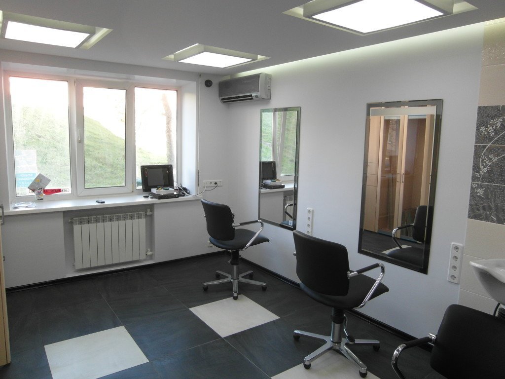 Як однокімнатну квартиру перетворити у перукарню