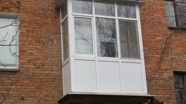 Французький балкон – витончене рішення плюс 3 квадратних метра площі