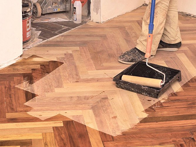 Яка витрата лаку для паркету на 1 м2