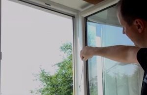 Фурнітура для пластикових вікон: вивчаємо 3 основні «мязи вікна», регулюємо, змащуємо