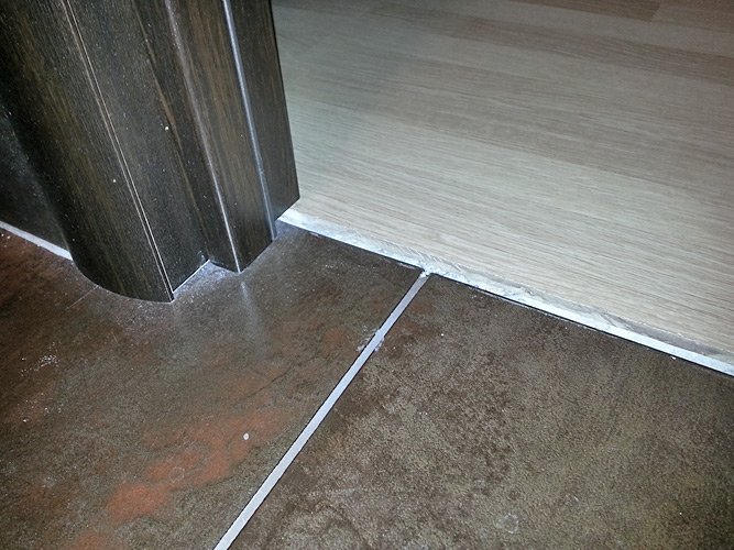 Як зістикувати паркет і плитку, види стикувань