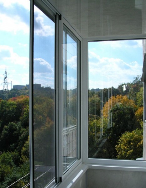 Алюмінієві розсувні лоджії: 8 основних достоїнств