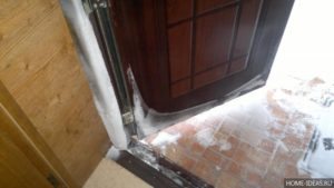 Утеплюємо деревяні двері: принцип монтажу та вибір матеріалу