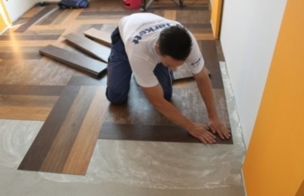 Кварцвініловая плитка: вся правда про підлоговому покритті