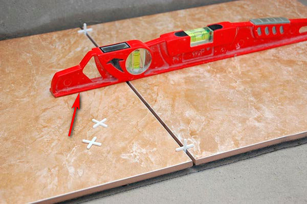 Як зробити підлогу на балконі — 3 найкращих варіанти і їх особливості