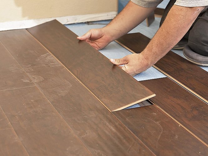 Можна покласти ламінат на старий паркет