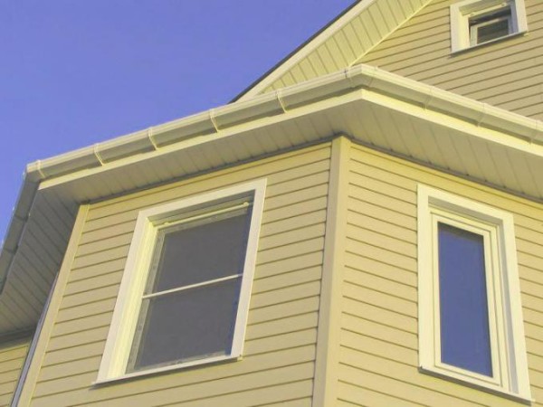 Білявіконна планка сайдинга – особливості установки Білявіконна планка сайдинга – особливості установки