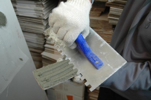 Штучний облицювальний фасадний камінь: інструкція по облицюванню