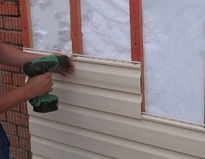 Сайдинг ПВХ в облицюванні будівель