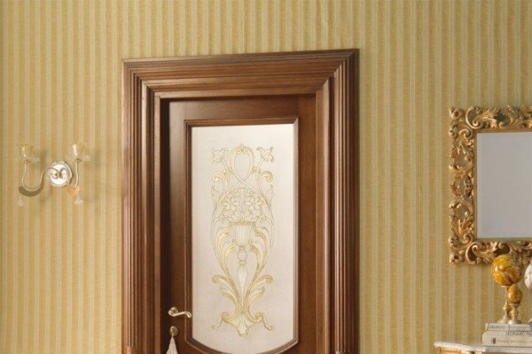 Як приклеїти і чим пофарбувати молдинг: правила монтажу, рекомендації по фарбуванню, фото і відео інструкція