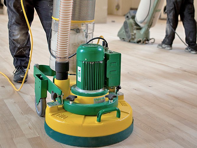 Як правильно взяти в оренду шліфувальну машину для паркету і не испорить підлога
