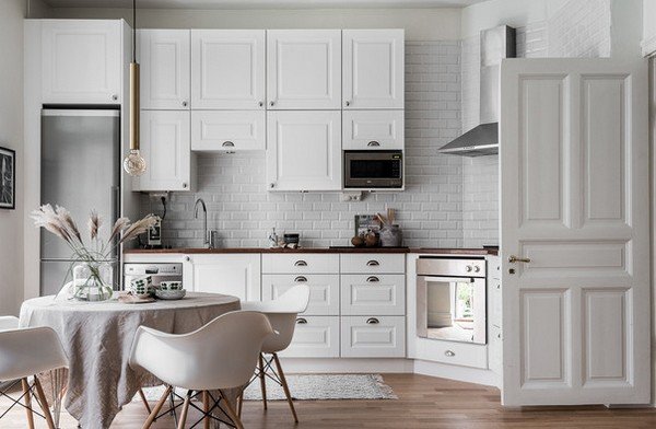 Виступ в кутку кухні