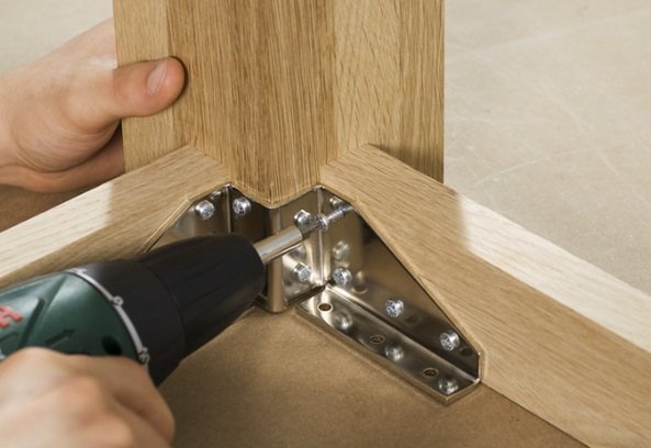 Як зробити кухонний стіл: ідеї, матеріали, покрокова інструкція, фото і відео