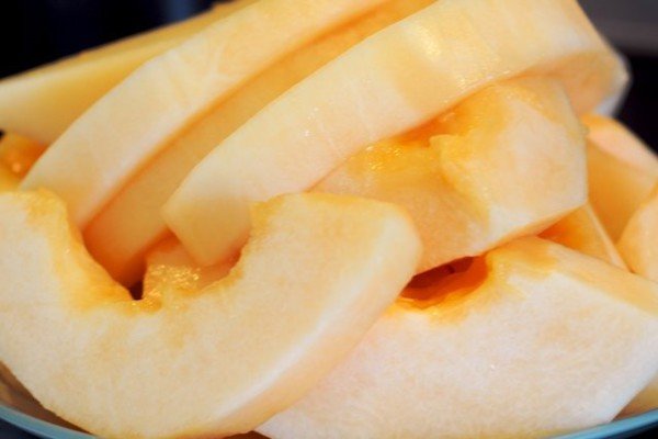 Сушена диня: корисні властивості, протипоказання, калорійність і рецепт приготування