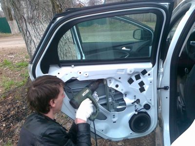 Не закривається двері: причини та способи усунення неполадок на Форді Фокус 2