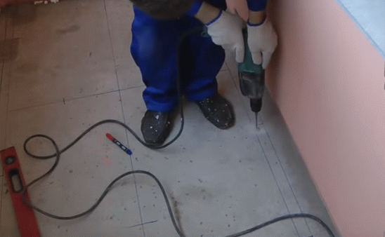 Як зробити підлогу на балконі — 3 найкращих варіанти і їх особливості