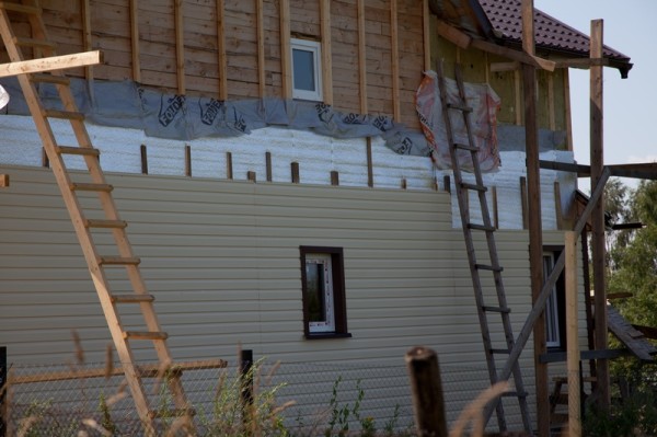 Вініловий сайдинг – кожен виробник унікальний!