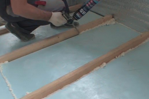 Покроковий ремонт лоджії: 2 варіанти чистової обробки для починаючого майстра