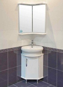 Кутовий шафа у ванну кімнату (фото)