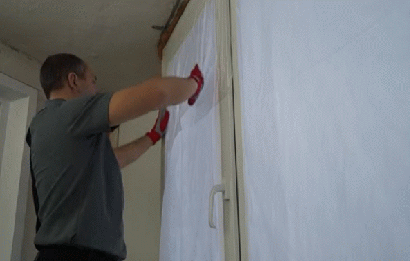 Покроковий ремонт лоджії: 2 варіанти чистової обробки для починаючого майстра