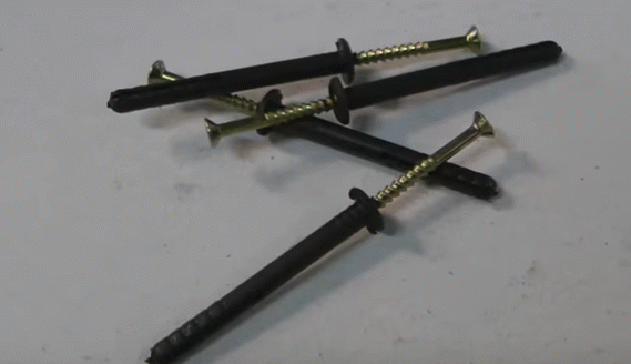 Як зробити підлогу на балконі — 3 найкращих варіанти і їх особливості