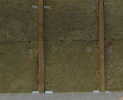 Монтаж сайдинга на деревяний будинок з утепленням стін