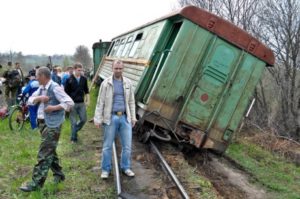 Сонник Стрибати(зійти) з Поїзда на ходу у сні бачити до чого сниться?