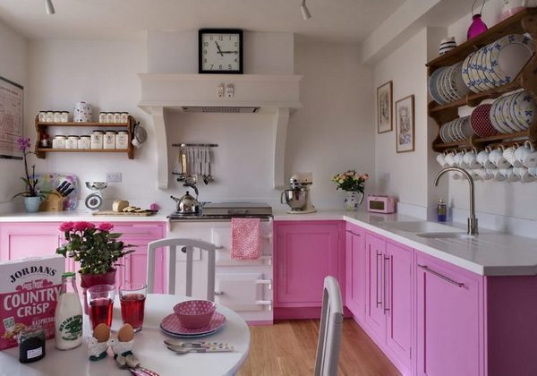 Виступ в кутку кухні